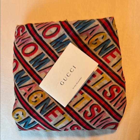 Gucci magnetismo scarf - Picture 1 of 9